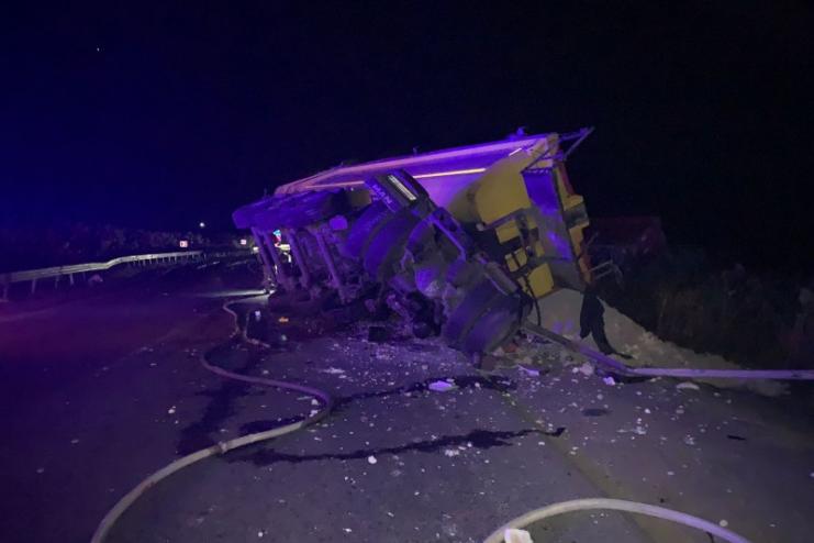 Смертельна троща на трасі Одеса-Рені: зіштовхнулись дві вантажівки